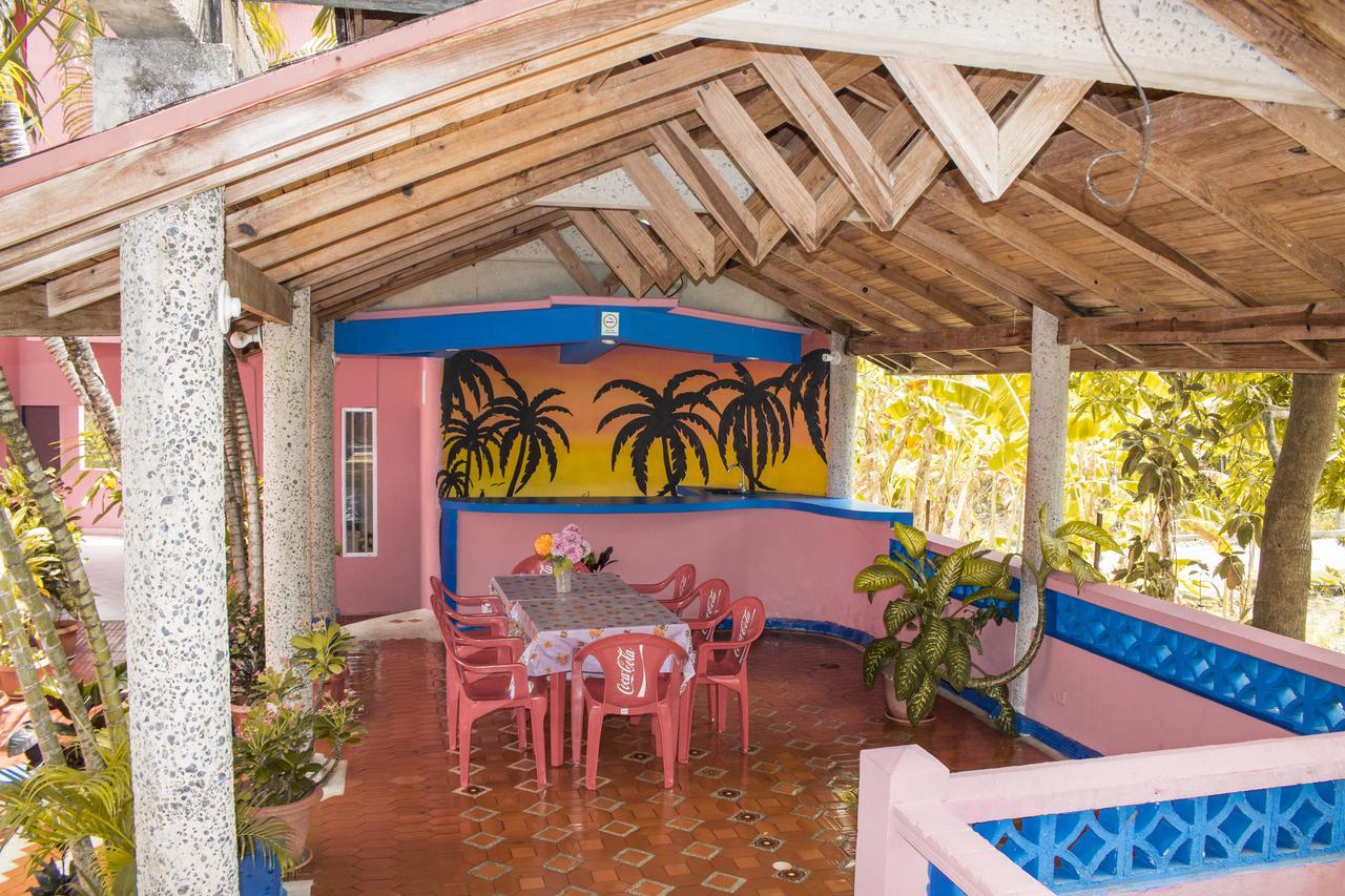 Hotel El Encanto Fresh Water Bay Eksteriør billede